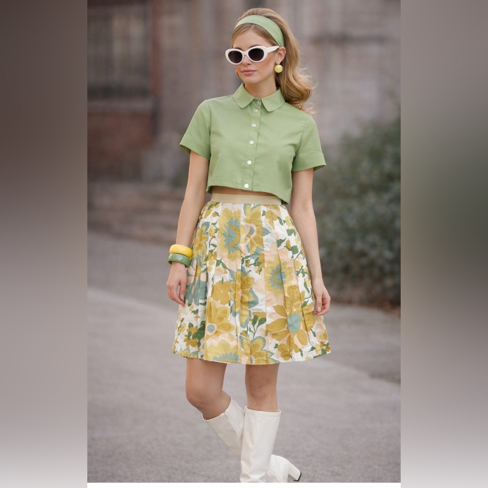 60s-mod-style pleated cotton skirt
